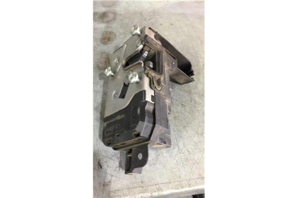 Recambio de cierre electromagnetico delantero derecho para opel zafira b 1.9 cosmo referencia OEM IAM 13210749 QG 