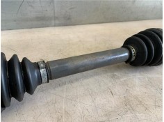 Recambio de palier delantero izquierdo para renault megane ii classic berlina 2.0 expression referencia OEM IAM 8200285909  