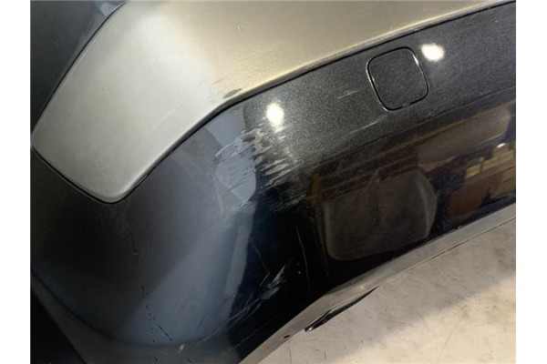 Recambio de paragolpes trasero para renault megane ii classic berlina 2.0 expression referencia OEM IAM 7701476955  