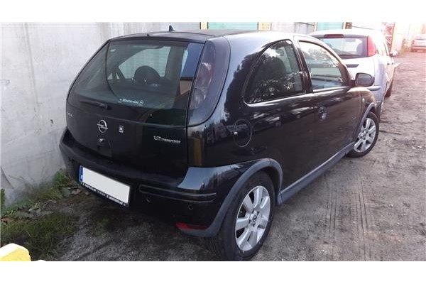opel corsa c (2000) del año 