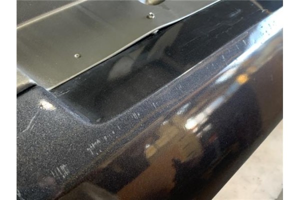 Recambio de paragolpes trasero para renault megane ii classic berlina 2.0 expression referencia OEM IAM 7701476955  