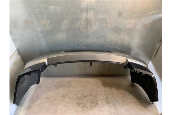 Recambio de paragolpes trasero para renault megane ii classic berlina 2.0 expression referencia OEM IAM 7701476955  