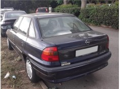 opel astra f berlina del año 1998