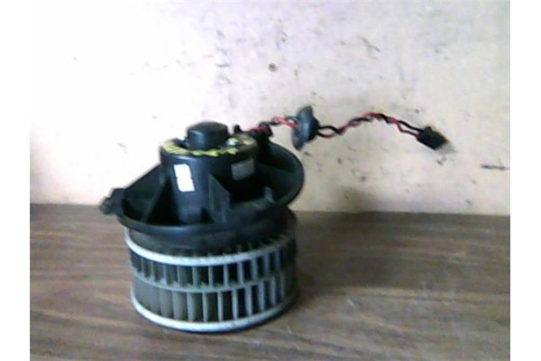 Recambio de motor calefaccion para chrysler voyager (rg) 2.5 crd executive referencia OEM IAM 701130586A 1661000365 