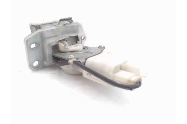 Recambio de cierre electromagnetico porton para suzuki sx4 (gy) 1.9 ddis referencia OEM IAM 8251063J00  