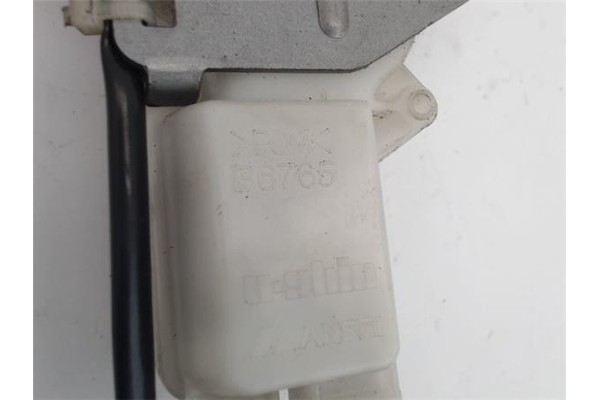 Recambio de cierre electromagnetico porton para suzuki sx4 (gy) 1.9 ddis referencia OEM IAM 8251063J00  