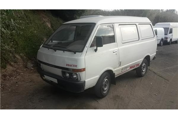 nissan vanette furgón (c22) del año 1989