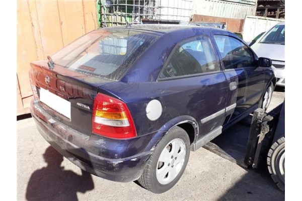 opel astra g berlina del año 2001
