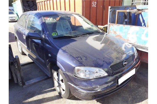 opel astra g berlina del año 2001