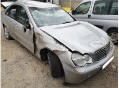 mercedes-benz clase c (bm 203) berlina del año 2001