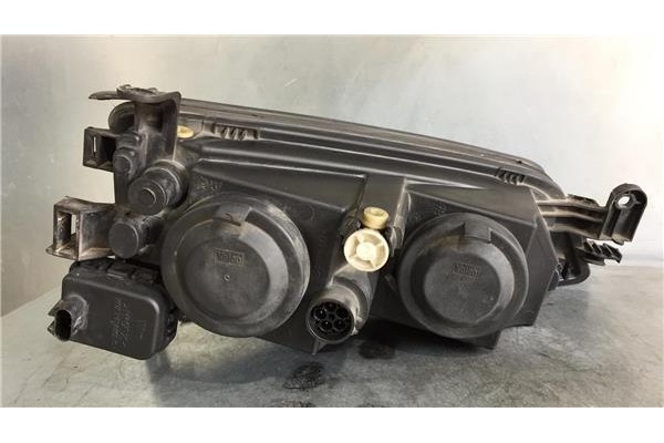 Recambio de faro delantero izquierdo para opel vectra b berlina 1.8 i 16v referencia OEM IAM 90512322  