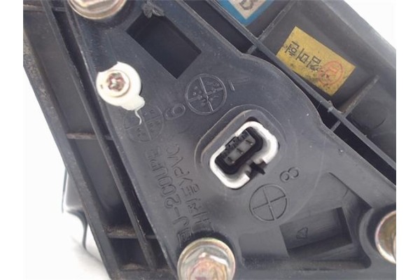 Recambio de retrovisor electrico izquierdo para hyundai coupe (j2) referencia OEM IAM   