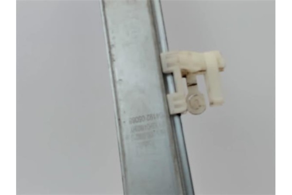 Recambio de mecanismo elevalunas delantero izquierdo para renault megane ii berlina 5p referencia OEM IAM   