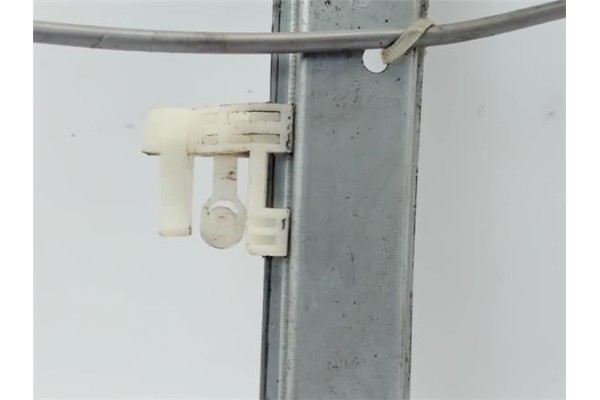 Recambio de mecanismo elevalunas delantero izquierdo para renault megane ii berlina 5p referencia OEM IAM   