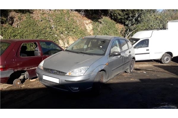 ford focus berlina (cak)(1998) del año 