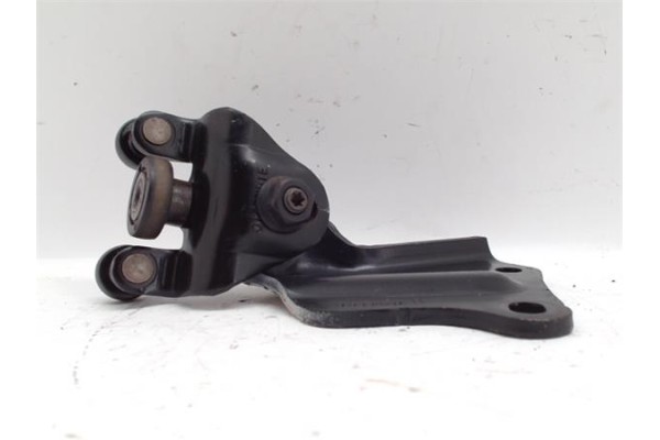 Recambio de bisagra sup. puerta trasero derecha para ford transit combi (fy) 2.0 ft 280 2.0 corto referencia OEM IAM   438 , FIA