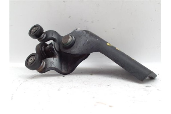 Recambio de bisagra sup. puerta trasero derecha para ford transit combi (fy) 2.0 ft 280 2.0 corto referencia OEM IAM   438 , FIA