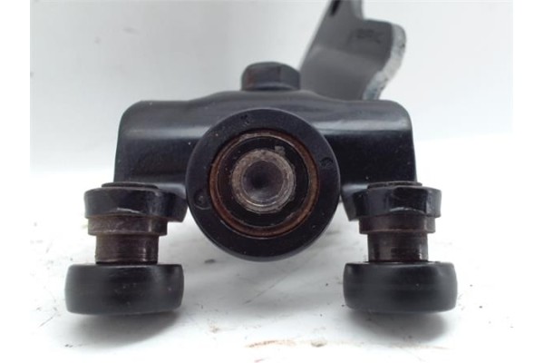 Recambio de bisagra sup. puerta trasero derecha para ford transit combi (fy) 2.0 ft 280 2.0 corto referencia OEM IAM   438 , FIA