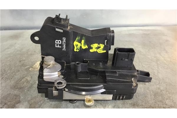 Recambio de cierre electromagnetico delantero izquierdo para opel vectra c berlina 2.2 comfort referencia OEM IAM 24447340 FB 