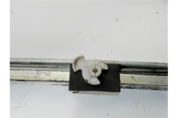 Recambio de mecanismo elevalunas delantero izquierdo para renault megane i classic (la0) referencia OEM IAM   