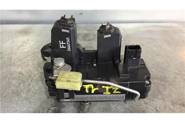 Recambio de cierre electromagnetico trasero izquierdo para opel vectra c berlina 2.2 comfort referencia OEM IAM 24447345 FF 