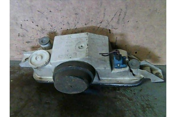 Recambio de faro antiniebla para ford escort vii (gal, aal, abl) 1.6 i 16v referencia OEM IAM   