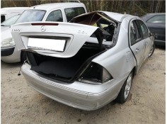 mercedes-benz clase c (bm 203) berlina del año 2001