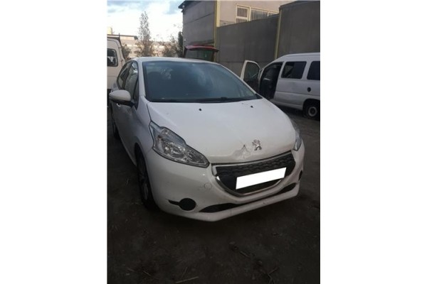 peugeot 208 del año 2012