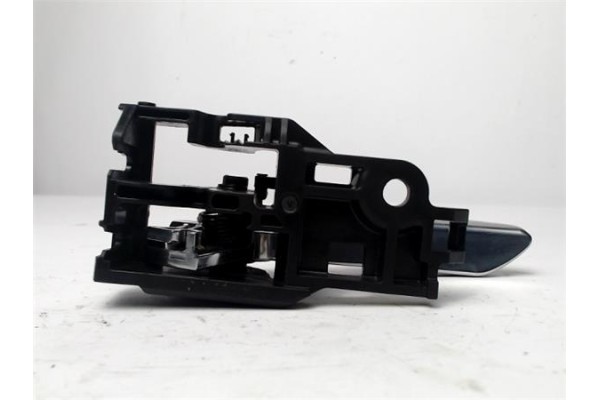 Recambio de manilla int. puerta trasero derecha para toyota corolla (e21) híbrido hybrid active referencia OEM IAM 6927302200  