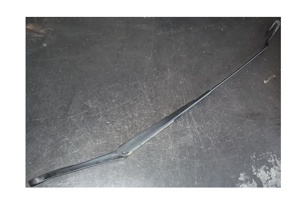 Recambio de brazo limpiaparabrisas delantero para peugeot 307 (3a/c) 2.0 hdi 90 referencia OEM IAM   
