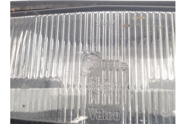 Recambio de faro antiniebla derecho para renault r 19 berl. con portón (b/c53) referencia OEM IAM   