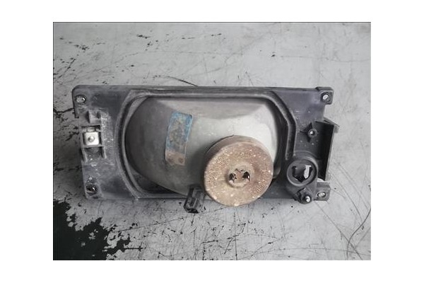 Recambio de faro delantero dcho para volkswagen polo coupé (86c, 80) 1.3 cat referencia OEM IAM 867941018  