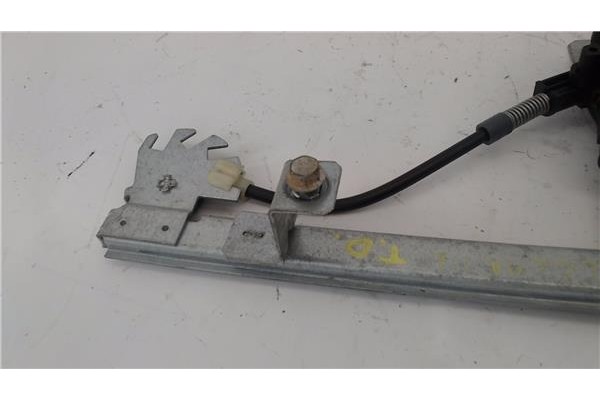 Recambio de mecanismo elevalunas trasero derecho para land rover freelander (ln) 2.0 di referencia OEM IAM CVH101202 4H5227000AA