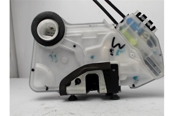 Recambio de cierre electromagnetico delantero izquierdo para toyota corolla (e21) híbrido hybrid active referencia OEM IAM 69040