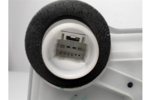 Recambio de cierre electromagnetico delantero izquierdo para toyota corolla (e21) híbrido hybrid active referencia OEM IAM 69040