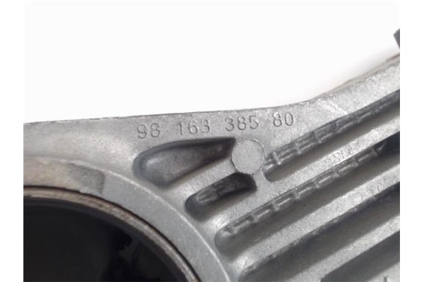 Recambio de soporte motor para citroen jumpy furgón 2.0 club m referencia OEM IAM 9816338580  