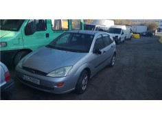 ford focus berlina (cak) del año 2000