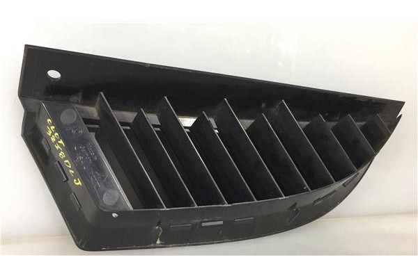 Recambio de rejilla capo para mitsubishi colt berlina 5 (z30a)(2005) 1.1 inform (d) [1,1 ltr. - 55 kw cat] referencia OEM IAM MN