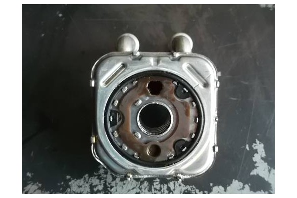 Recambio de enfriador aceite para lancia lybra berlina 1.8 16v (839axb1a, 839axg1a) referencia OEM IAM 60610797  