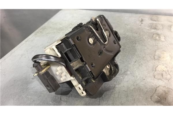 Recambio de cierre electromagnetico delantero derecho para seat ibiza (6k1)(08.1999 ) 1.9 tdi referencia OEM IAM 6K3837016D  
