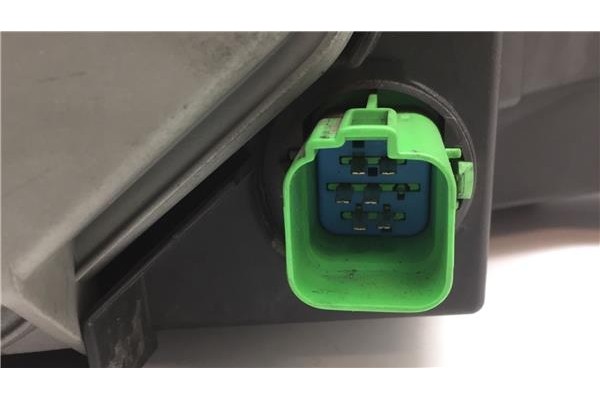 Recambio de faro delantero izquierdo para ford mondeo ii (bap) 2.0 i referencia OEM IAM 1110521 1305219078 