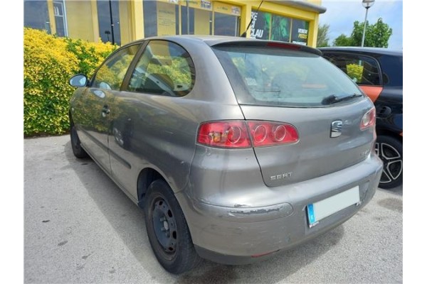 seat ibiza (6l1) del año 2003