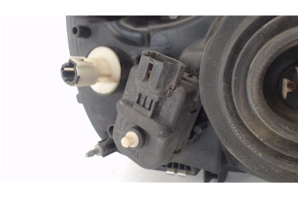 Recambio de faro delantero izquierdo para nissan micra (k11) 1.0 i 16v referencia OEM IAM B60606F620  