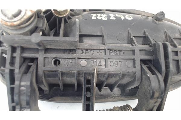 Recambio de maneta exterior delantero derecha para daewoo matiz 0.8 referencia OEM IAM 96314597  