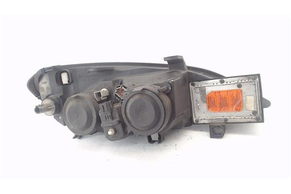 Recambio de faro delantero izquierdo para nissan primera berlina (p11) 2.0 referencia OEM IAM 260609F626  