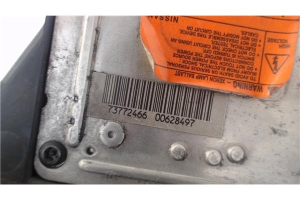 Recambio de faro delantero izquierdo para nissan primera berlina (p11) 2.0 referencia OEM IAM 260609F626  
