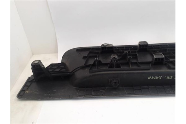 Recambio de puntera trasero derecha para citroen jumpy furgón 2.0 club m referencia OEM IAM 9808681377  