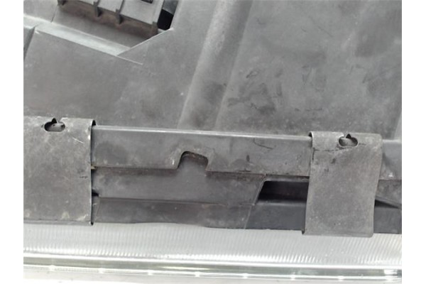 Recambio de faro delantero dcho para bmw serie 3 berlina (e36) referencia OEM IAM 63121387042  