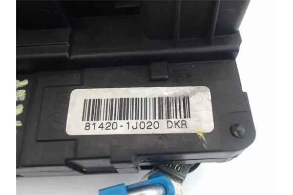 Recambio de cierre electromagnetico trasero derecho para hyundai i20 (pb) 1.2 referencia OEM IAM 814201j020  