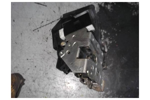 Recambio de cierre electromagnetico delantero derecho para bmw serie 5 berlina (e39) 3.0 530d referencia OEM IAM 51218235104  